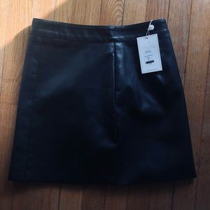 Fashion nova black mini faux leather skirt